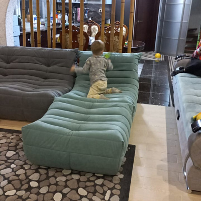 Фото нашей лаунж зоны в квартире. Диваны и кресла без каркаса. Реальный отзыв покупателя с оценкой 5 звезд.